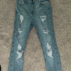 hollister light blue ripped jeans - size 28